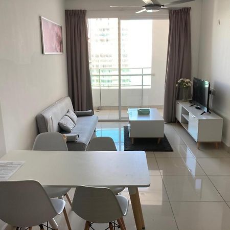 Mansion One Georgetown 2Br Seaview 7 Pax Apartment Exterior photo